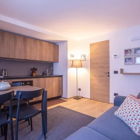 Joivy Warm Flat For 4, With Parking In Courmayeur Exterior photo