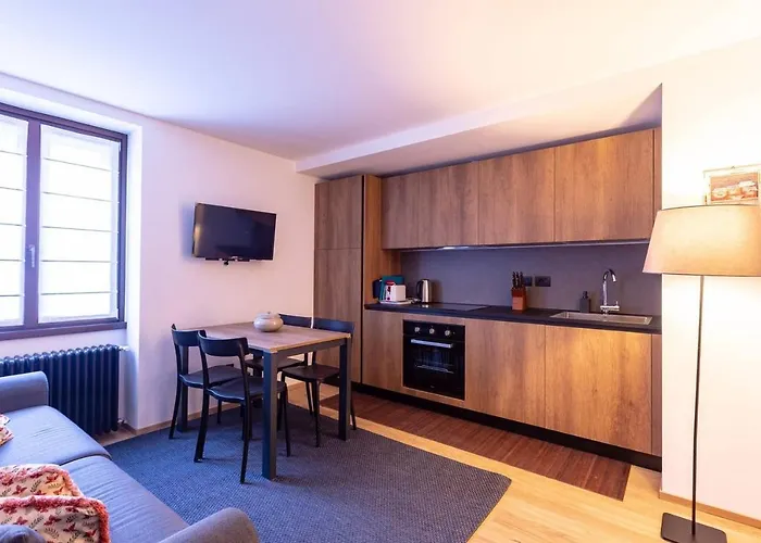 Joivy Warm Flat For 4, With Parking In Courmayeur