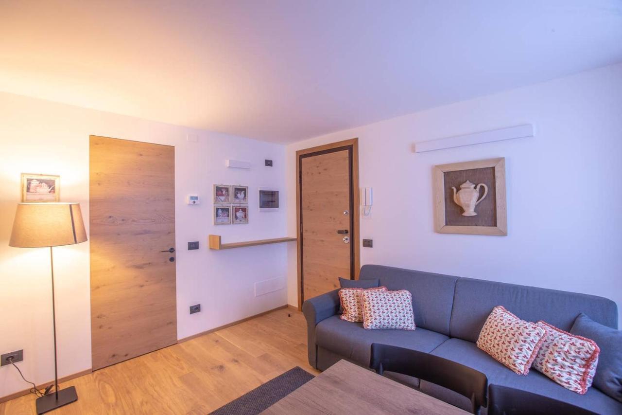 Joivy Warm Flat For 4, With Parking In *